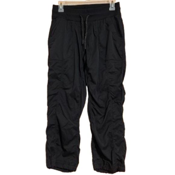 The North Face Pants - The North Face Women’s Black Athletic Capri Joggers Outdoor Pants Sz-S
